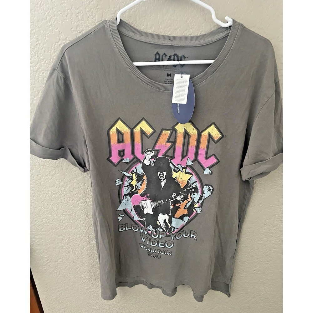 AC/DC T-shirt Size Medium NWT